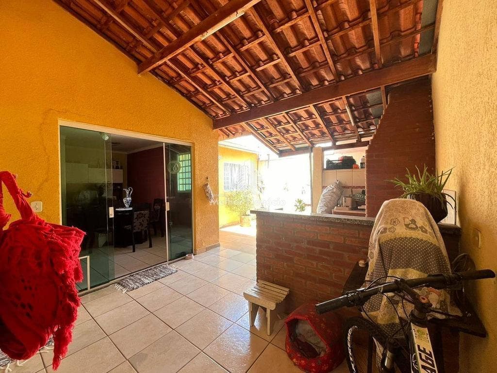 Casa à venda em Piracicaba, Jardim Oriente, com 3 quartos, com 158.42 m²