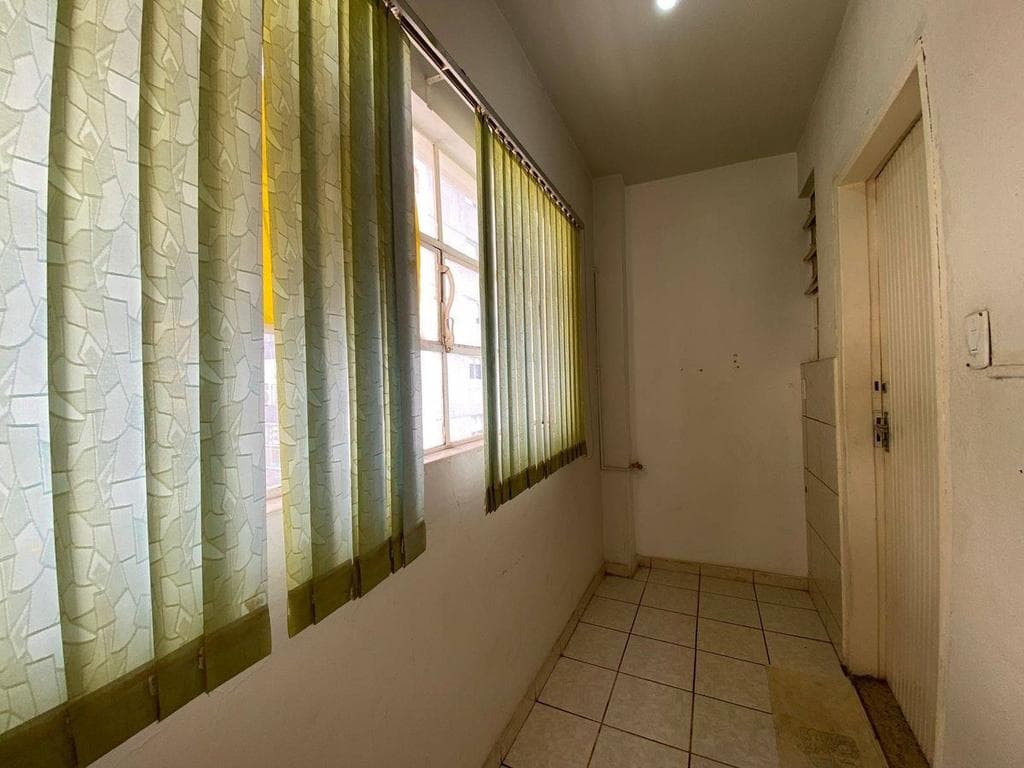 Apartamento à venda com 1 quarto no Condomínio Edifício Cecilia Steimberg-Centro-Campinas/SP