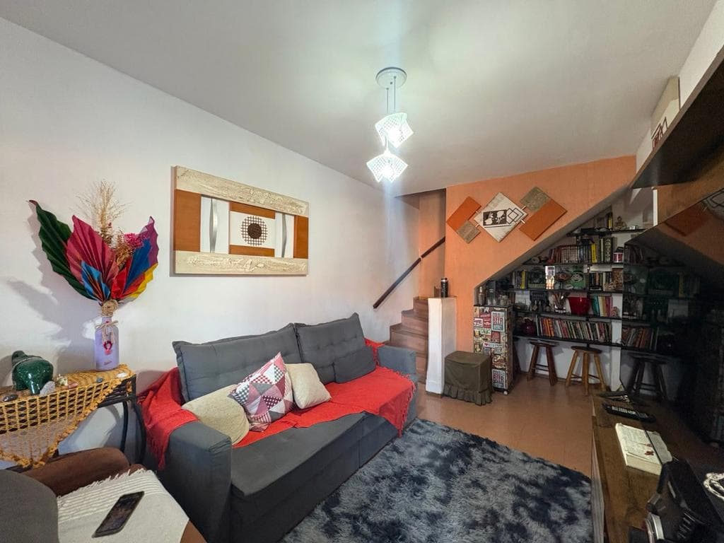 Casa a venda com 3 quartos sendo um suíte no bairro Vila Lapi em Campinas/SP