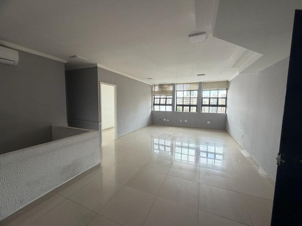 Sala para locação com 110 m², localizado no bairro Vila Itapura em Campinas/SP, Condomínio Edifício