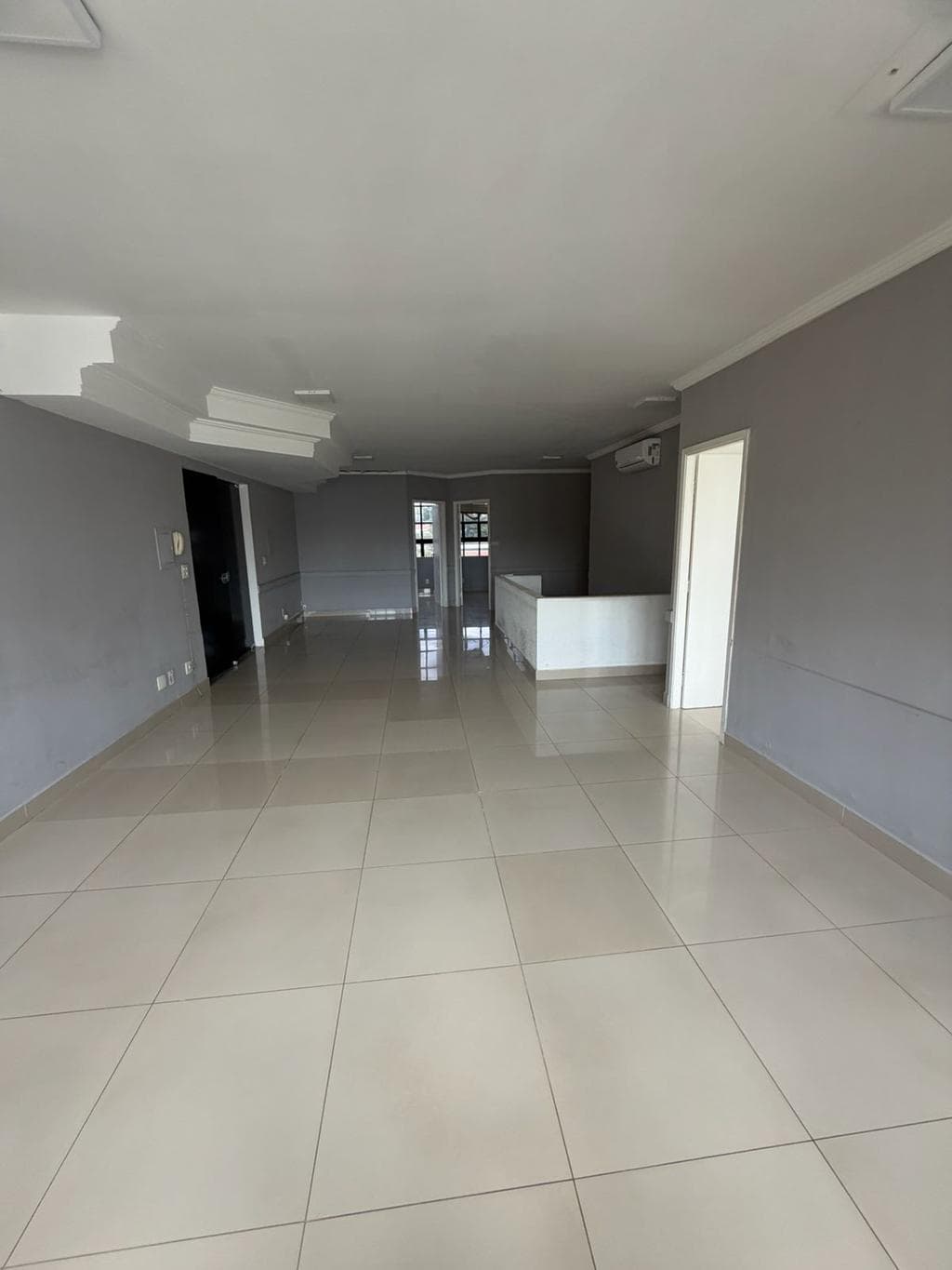 Sala para locação com 110 m², localizado no bairro Vila Itapura em Campinas/SP, Condomínio Edifício — foto 3