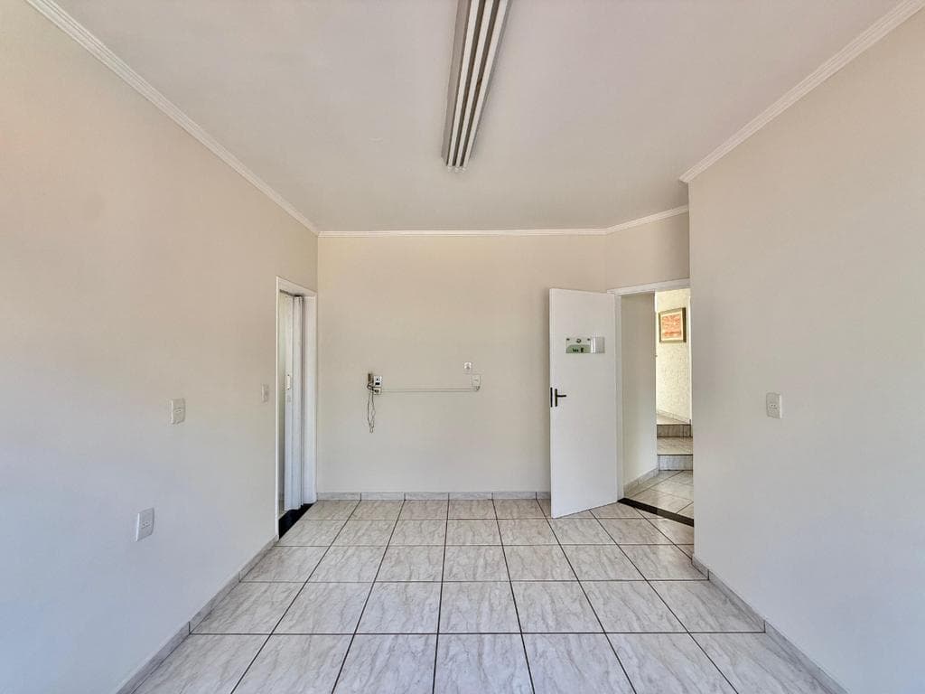 Sala para alugar em Valinhos, Vila Clayton, com 681 m²