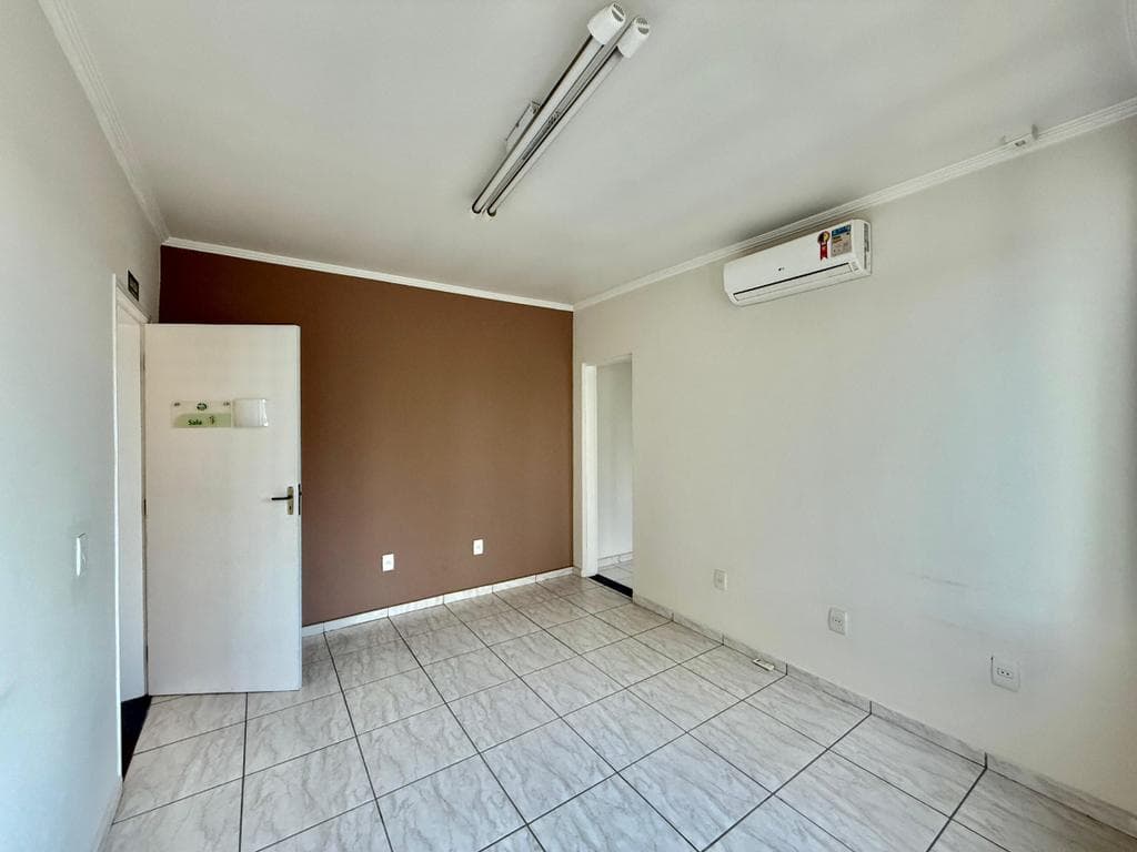 Sala para alugar em Valinhos, Vila Clayton, com 681 m² — foto 3